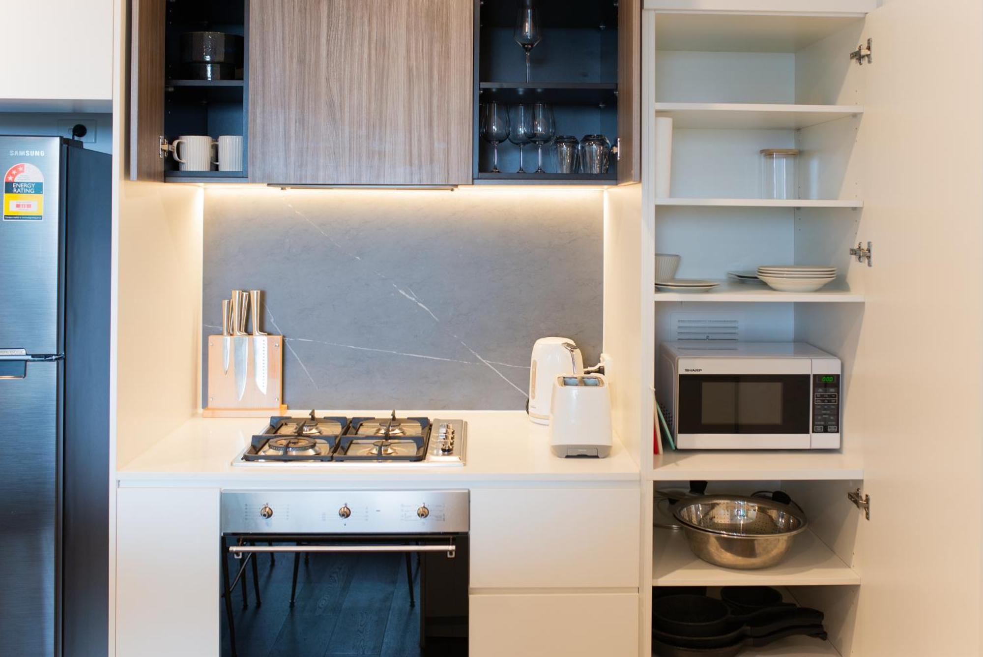 Apartment Next To Public Station, Boxhill Central, 2 Bedrooms, Free Parking And Wifi Box Hill Dış mekan fotoğraf