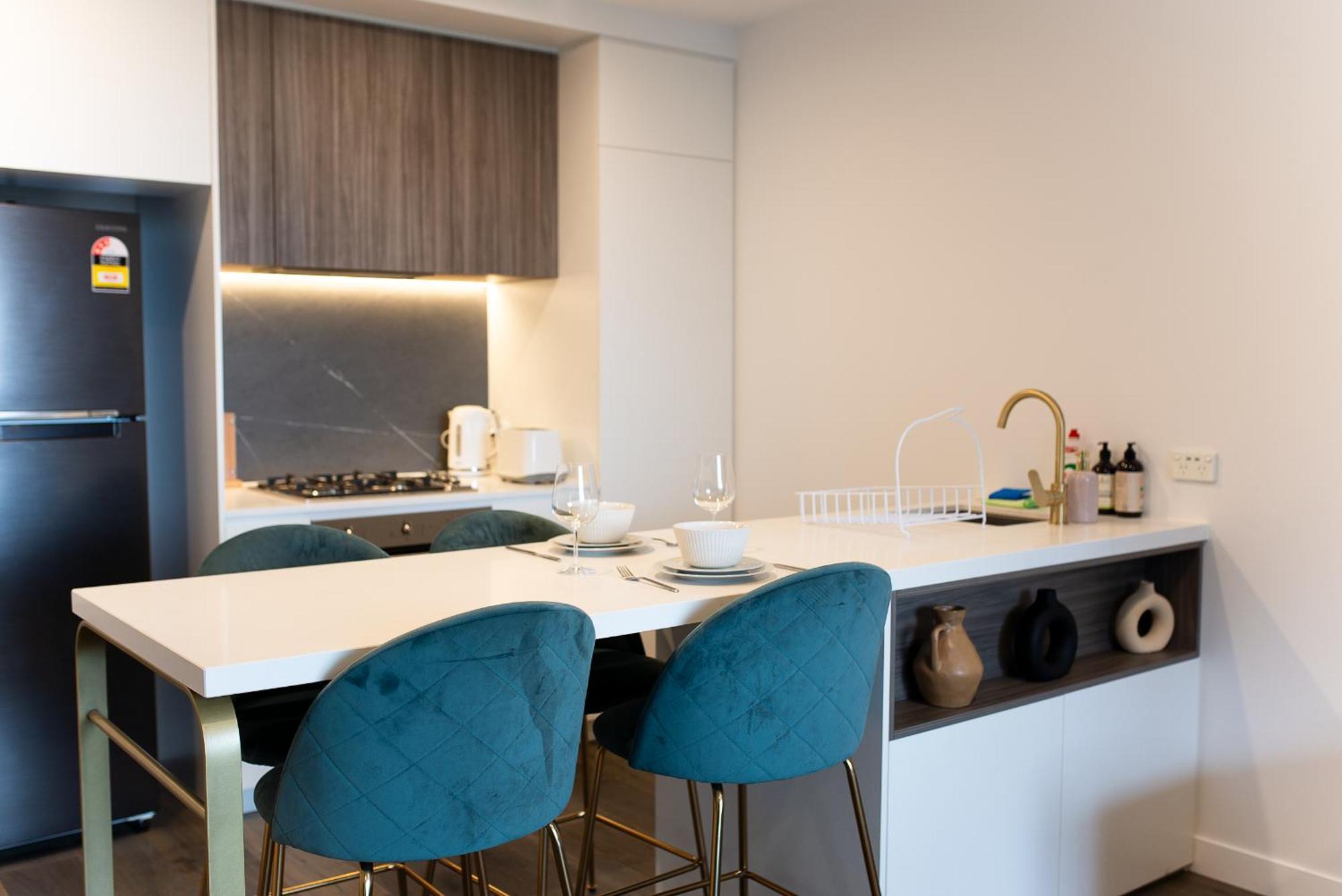 Apartment Next To Public Station, Boxhill Central, 2 Bedrooms, Free Parking And Wifi Box Hill Dış mekan fotoğraf