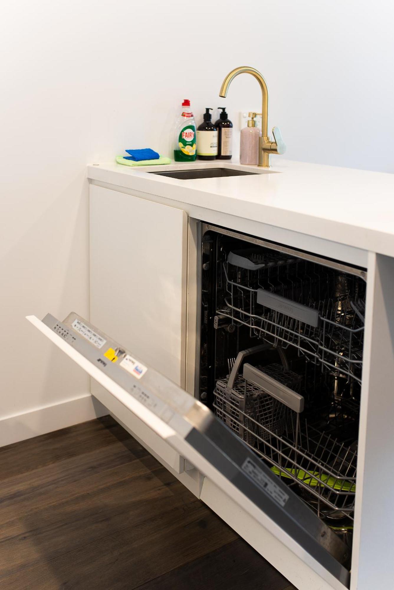 Apartment Next To Public Station, Boxhill Central, 2 Bedrooms, Free Parking And Wifi Box Hill Dış mekan fotoğraf