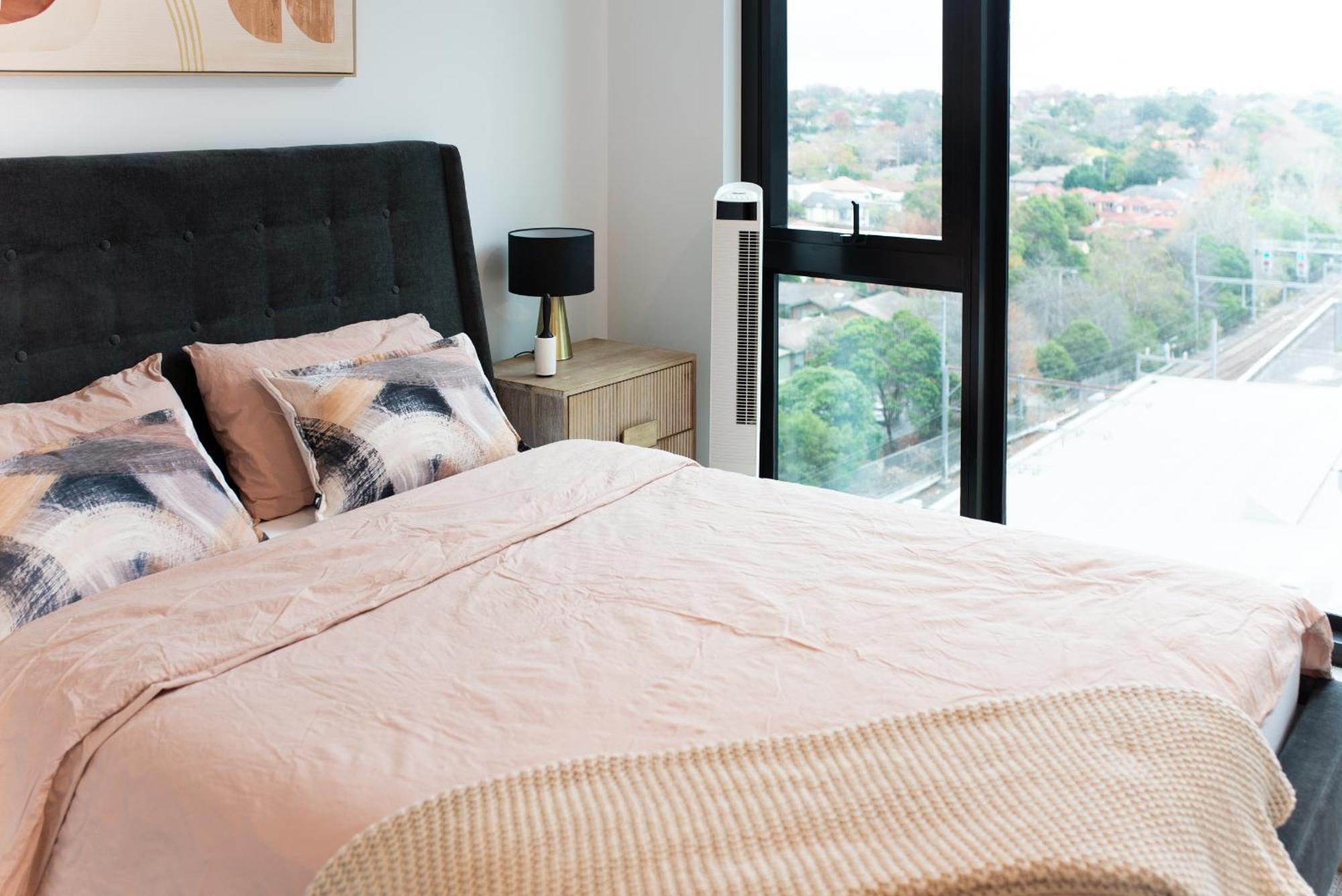 Apartment Next To Public Station, Boxhill Central, 2 Bedrooms, Free Parking And Wifi Box Hill Dış mekan fotoğraf